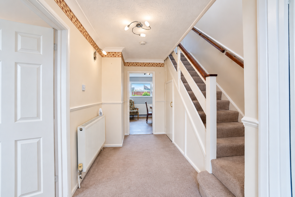 Property photo 2 of 21 001