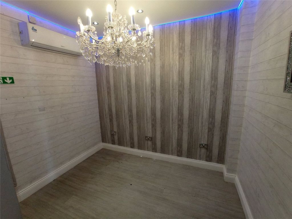 Property photo 3 of 3 Picture No. 03