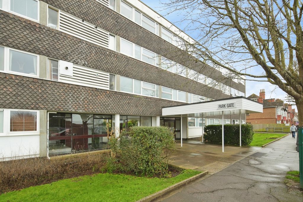 Property photo 1 of 16 Pbox-Img.Jpg