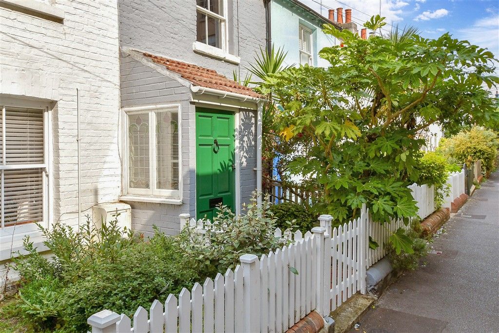 Property photo 1 of 12 Front