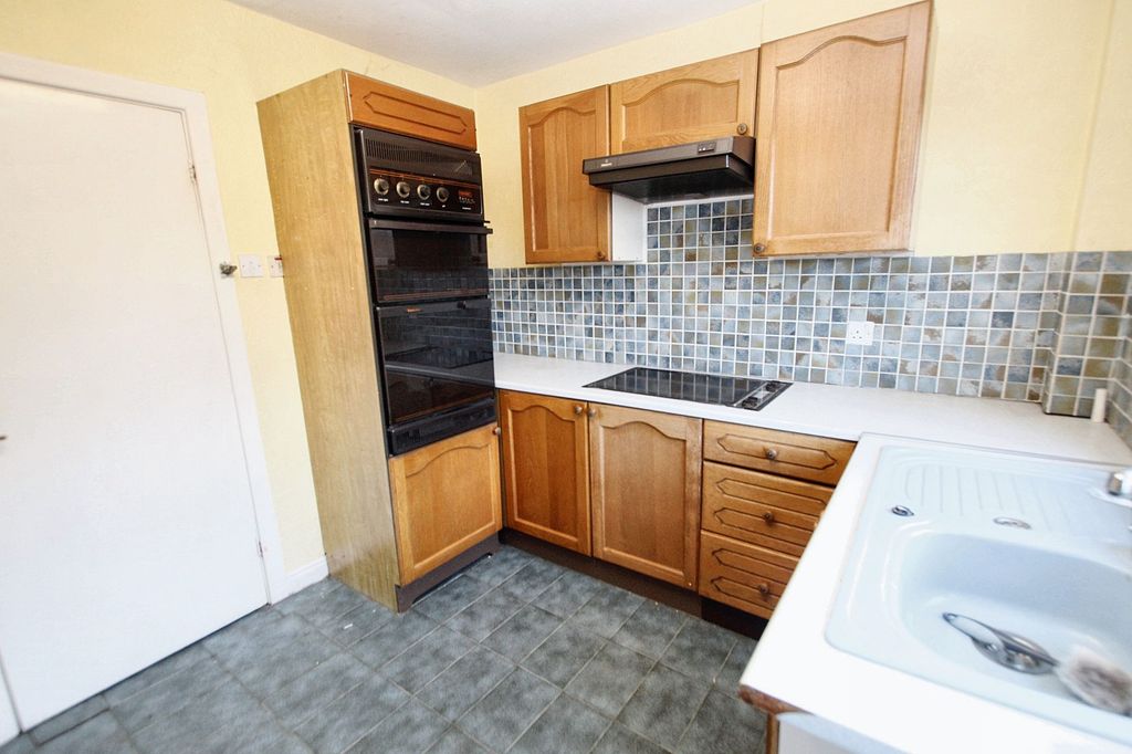Property photo 3 of 16