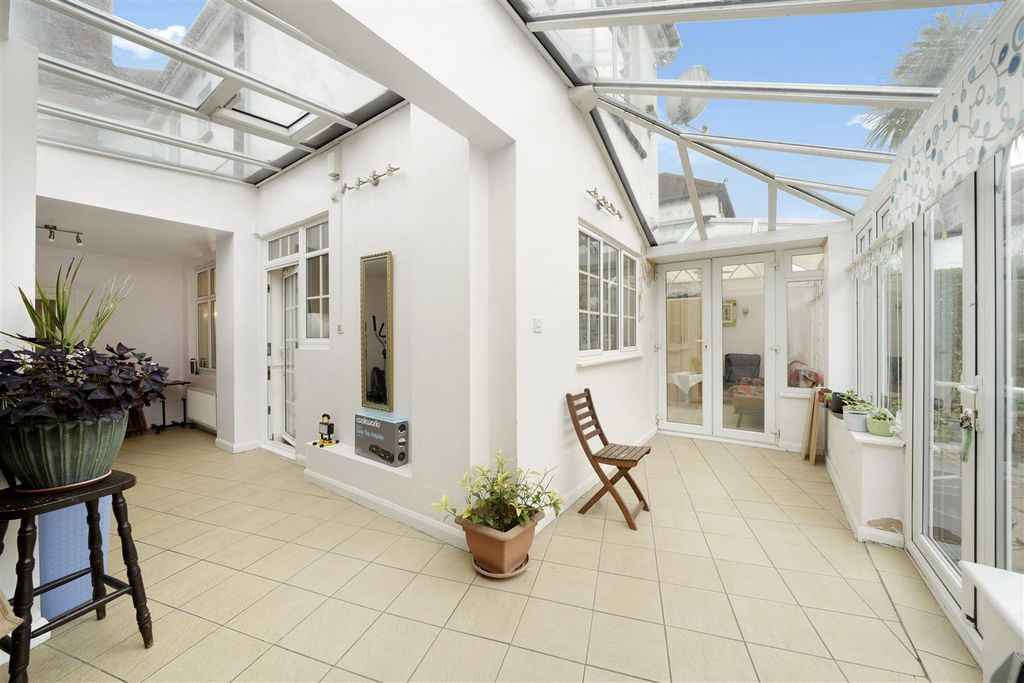 Property photo 2 of 15 53 Blockley Road - Oemrsehr3Jgpwn0Wb7Pe.Jpg