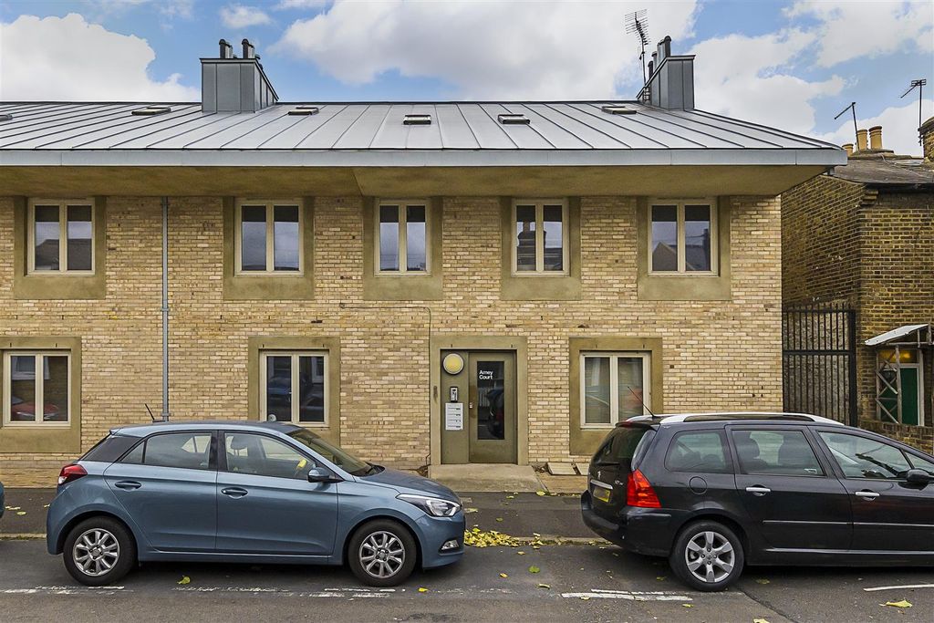 Property photo 1 of 12 1