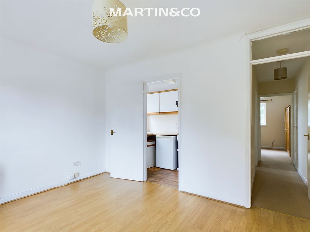 Property photo 3 of 8 Cam03627G0-Pr0019-Still010