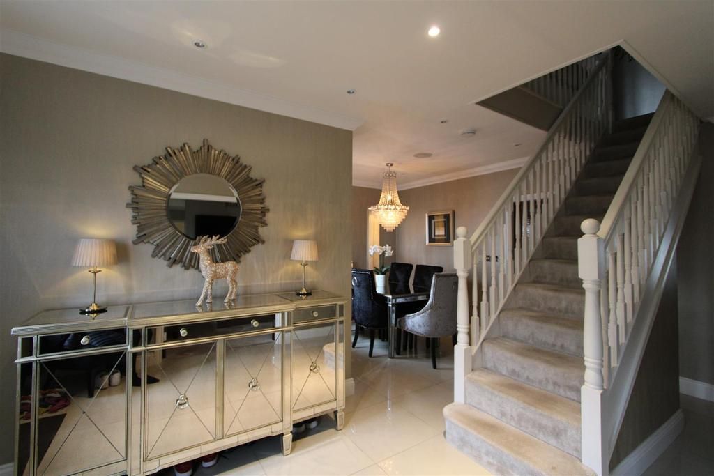 Property photo 3 of 25