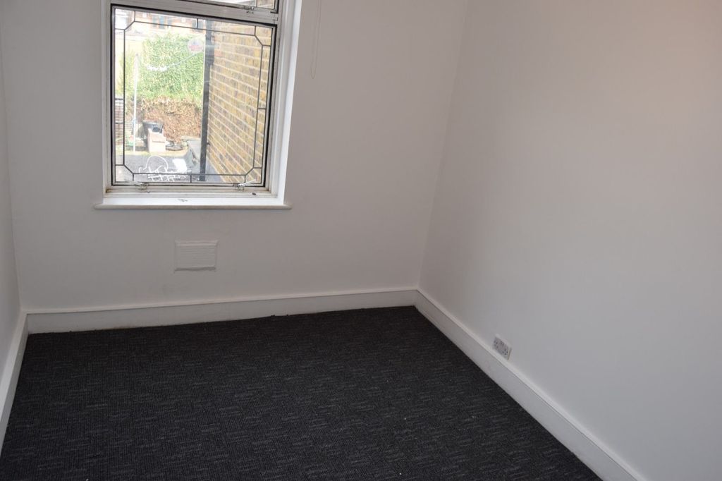 Property photo 3 of 11 Gallery