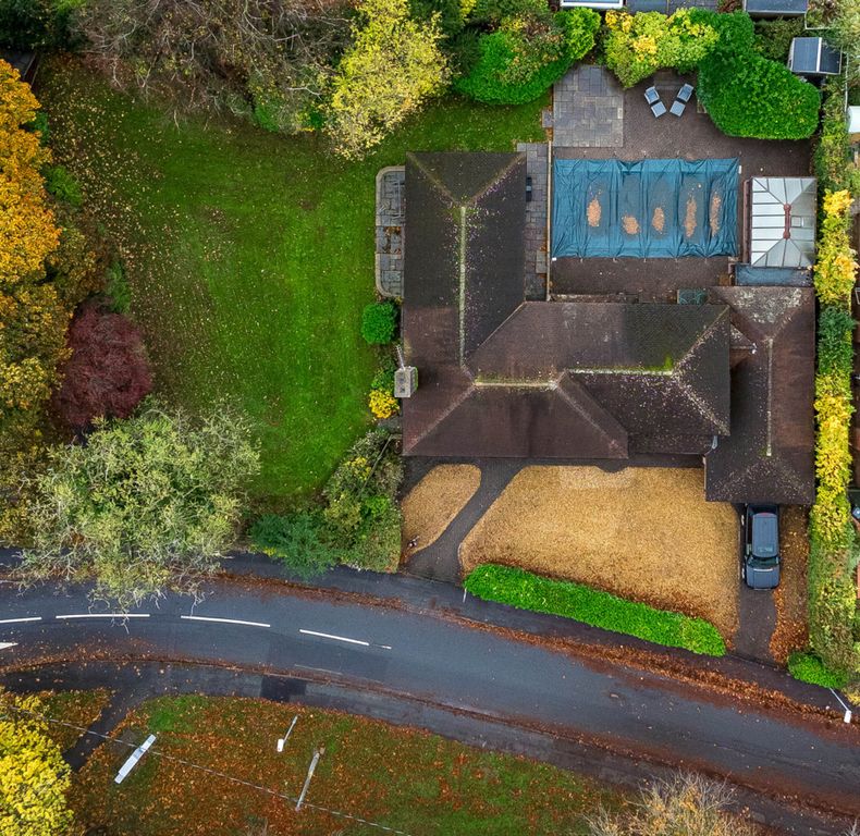 Property photo 2 of 39