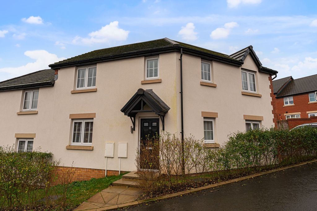 Property photo 1 of 28