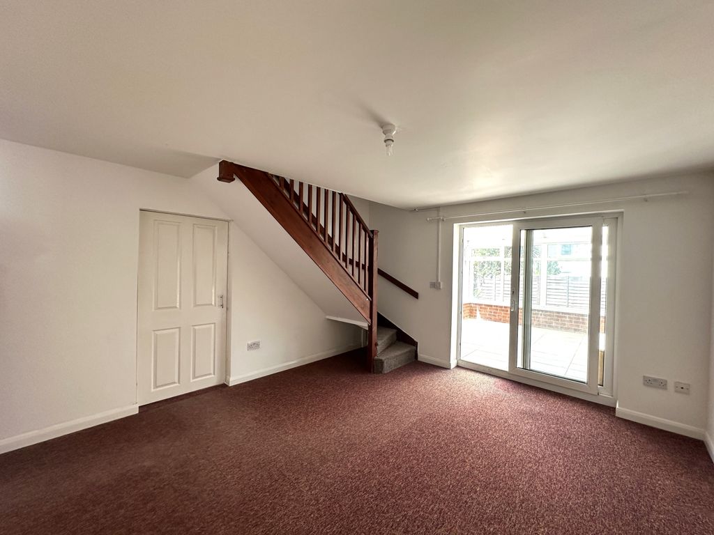 Property photo 2 of 10 Lounge