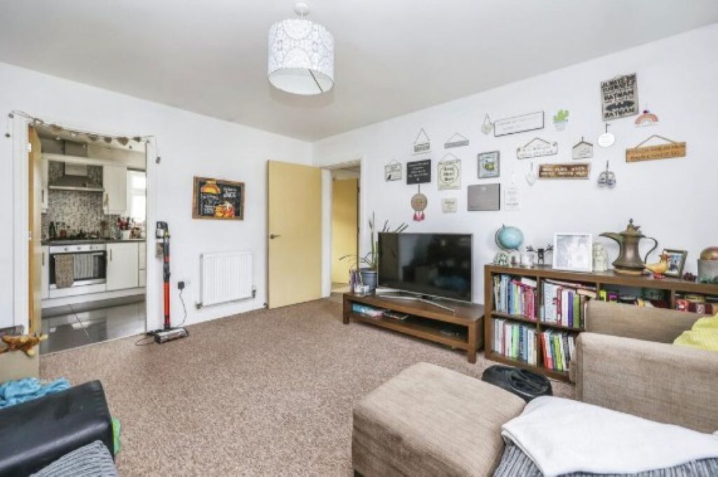Property photo 2 of 12