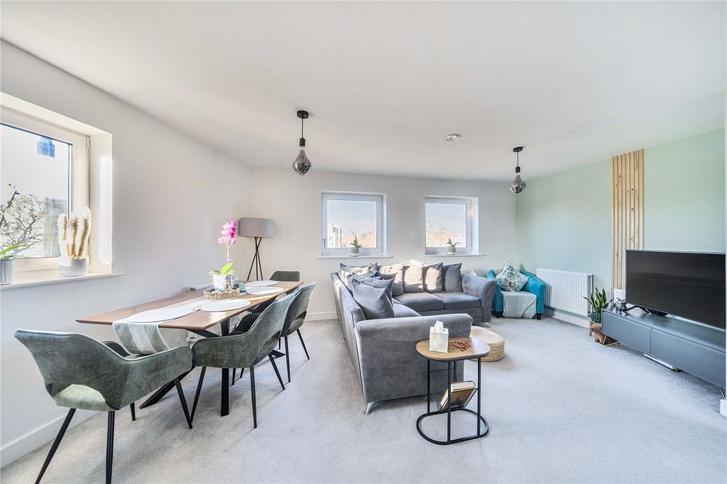 Property photo 3 of 9 Picture No. 22