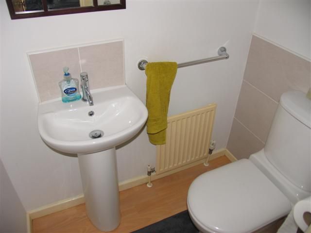 Property photo 3 of 16 3 Kindlewood Close (25) (Small).Jpg