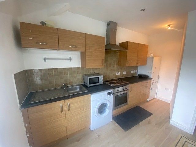 Property photo 3 of 6 Kitchen