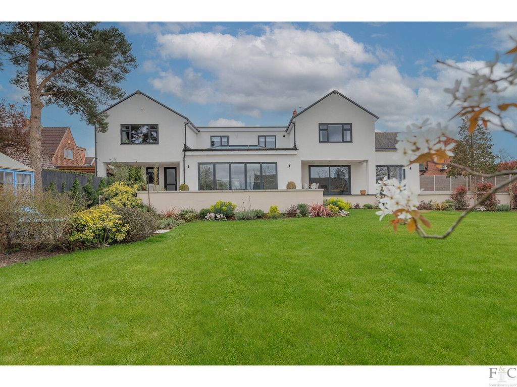 Property photo 2 of 49