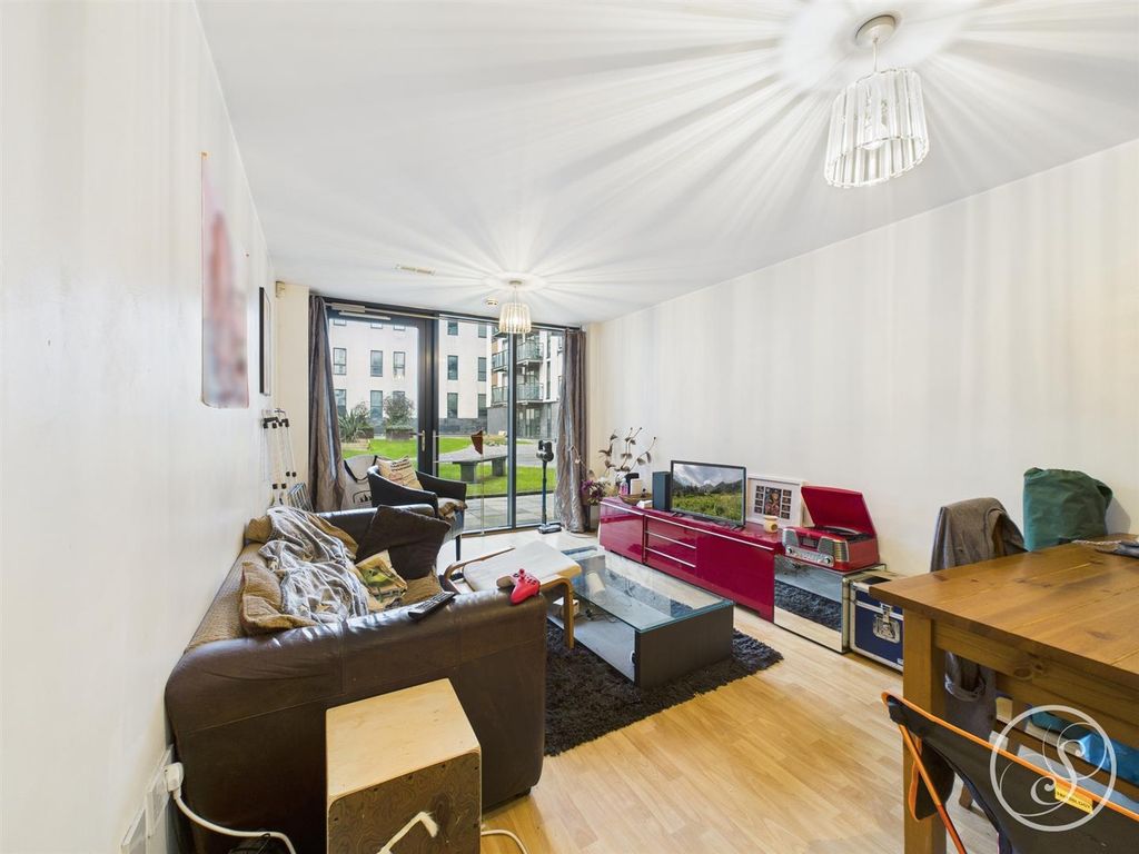 Property photo 3 of 8