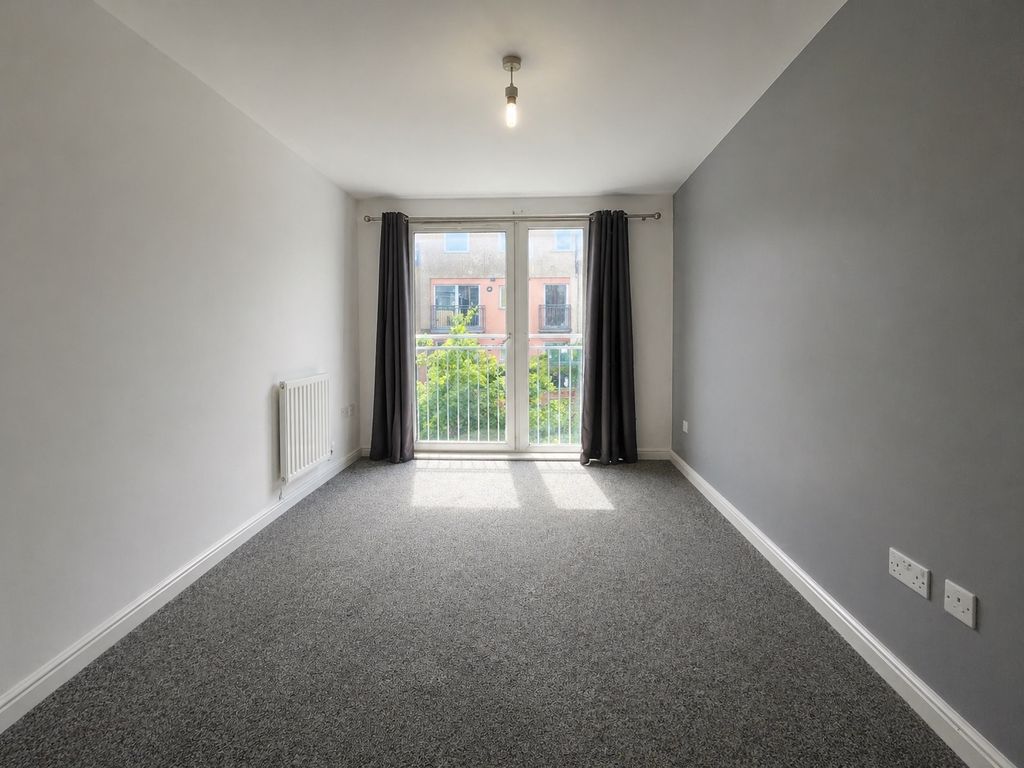 Property photo 1 of 3