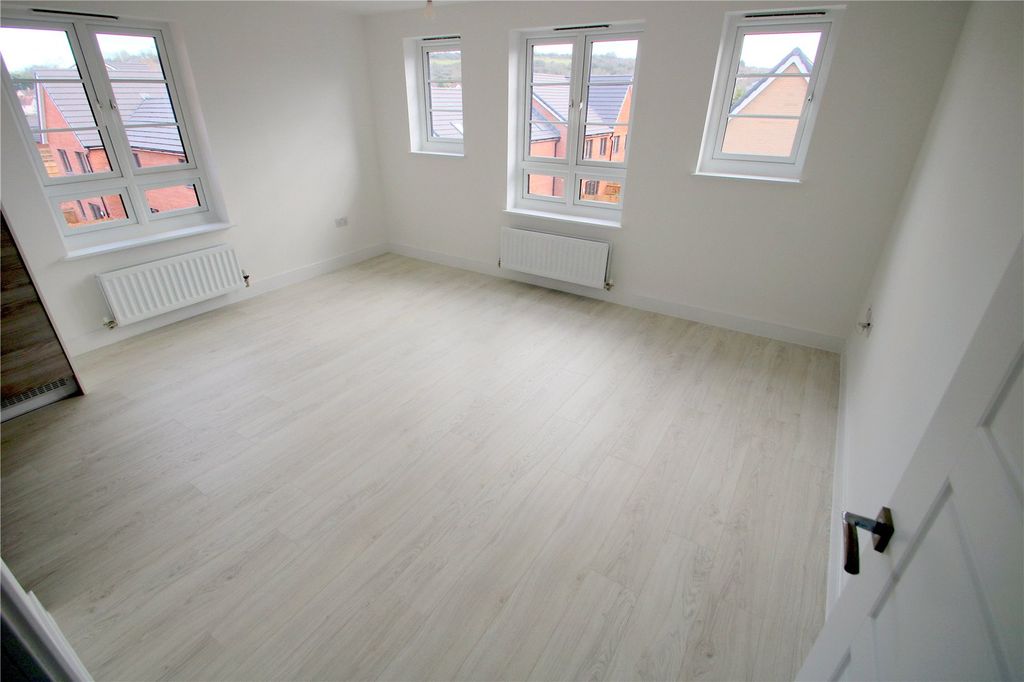 Property photo 2 of 6 Picture No. 09