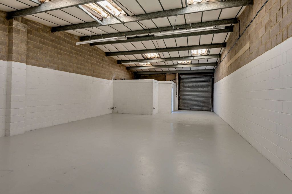 Property photo 3 of 24 Picture No. 33