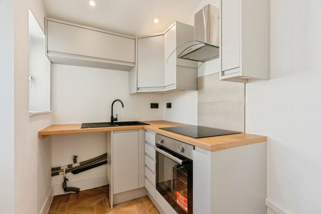 Property photo 3 of 14 Pbox-Img.Jpg