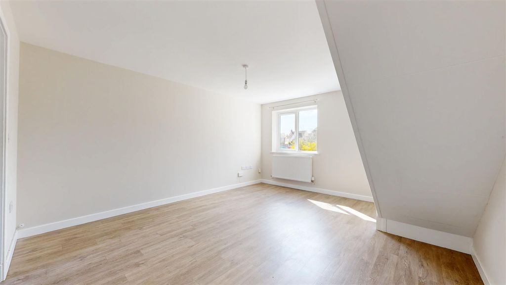 Property photo 3 of 13 04022026_153249.Jpg