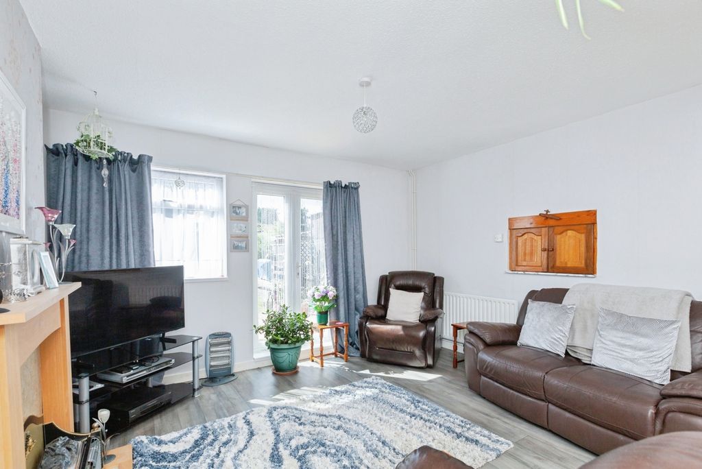 Property photo 2 of 20 Pbox-Img.Jpg