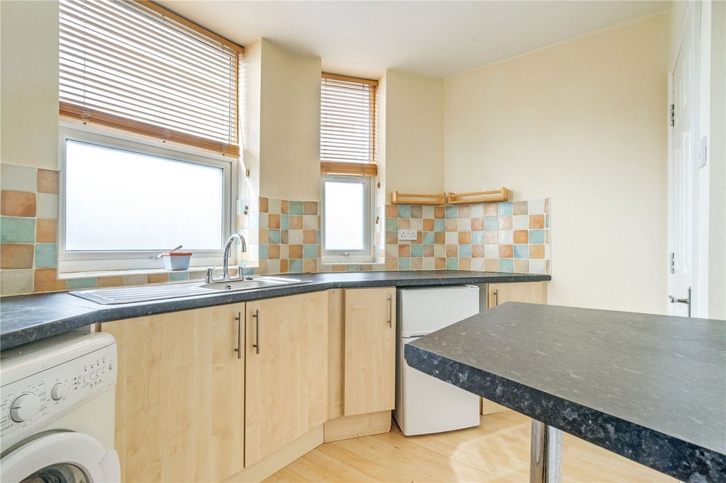Property photo 3 of 9 Picture No. 05