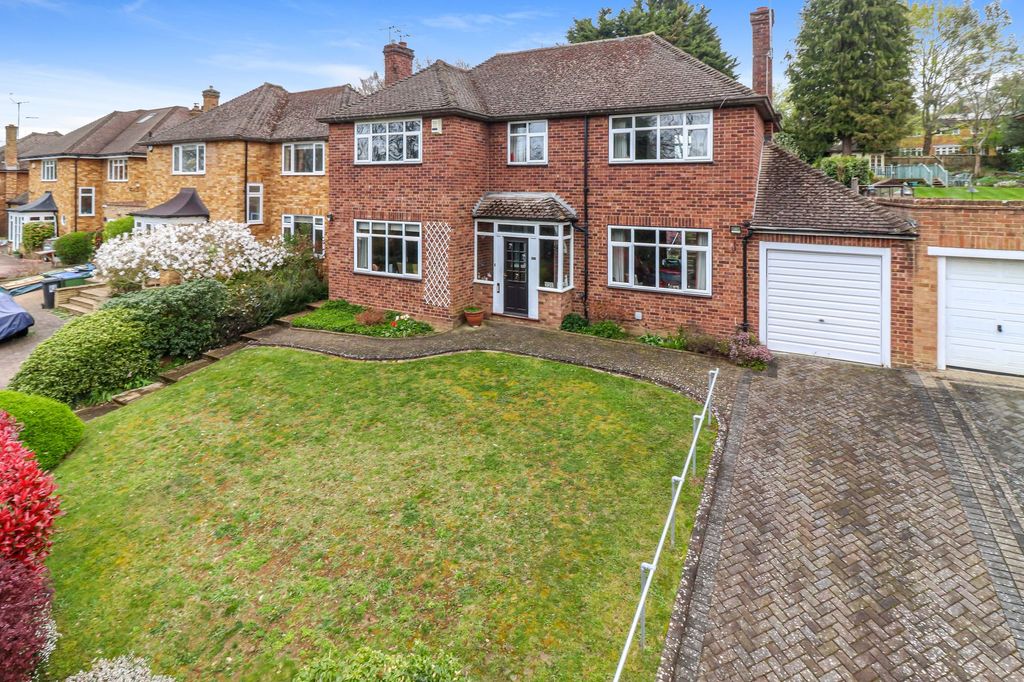 Property photo 1 of 27