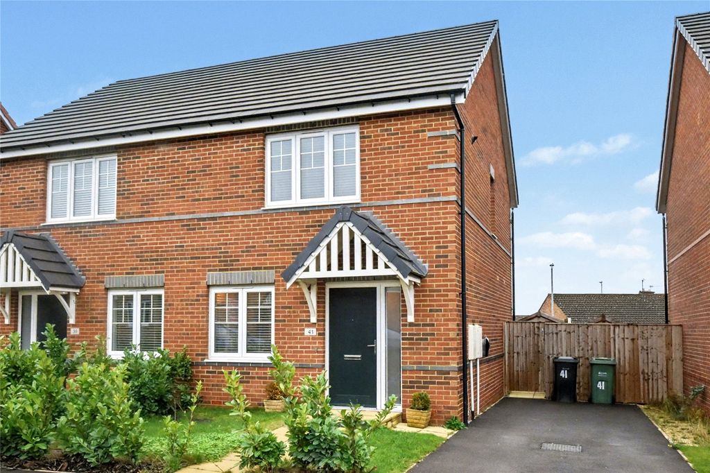 Property photo 1 of 15 Picture No. 12