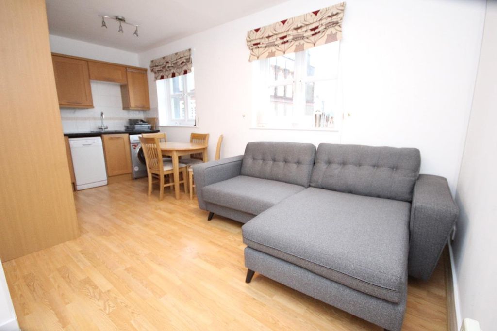 Property photo 2 of 11 Reception Room