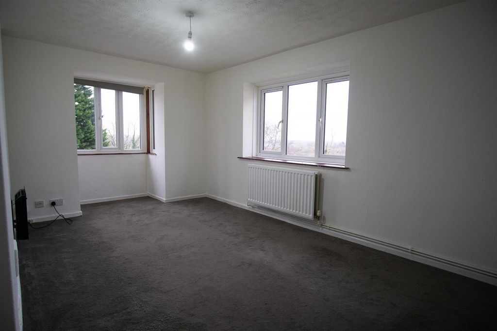 Property photo 2 of 7 Lounge