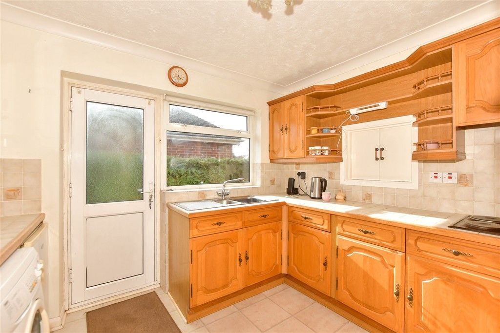 Property photo 3 of 13 Kitchen