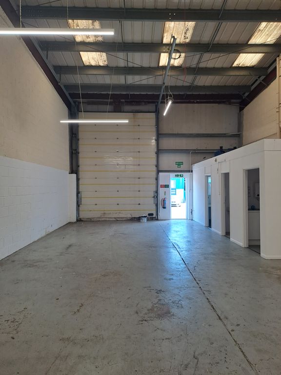 Property photo 2 of 8