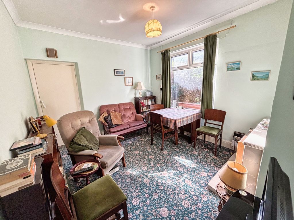 Property photo 3 of 26