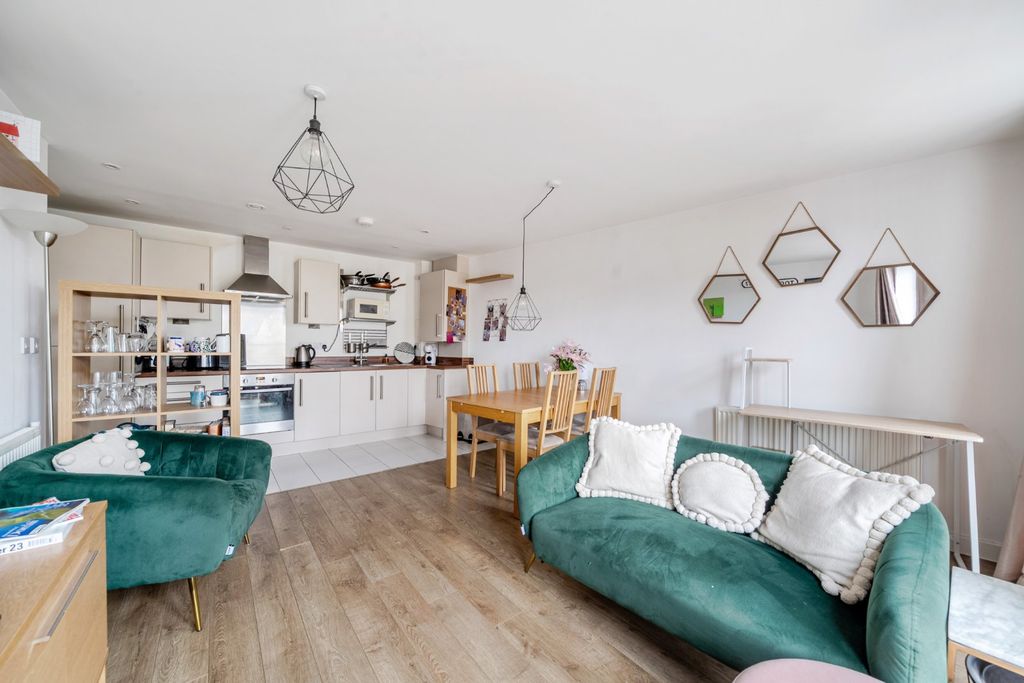 Property photo 1 of 8 Picture No. 13