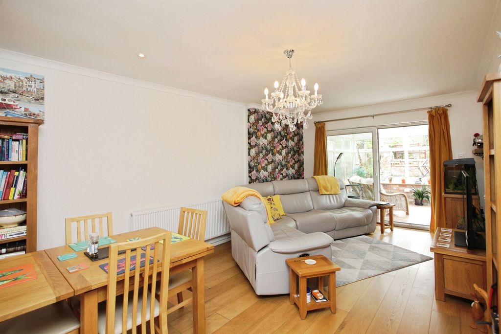 Property photo 2 of 22