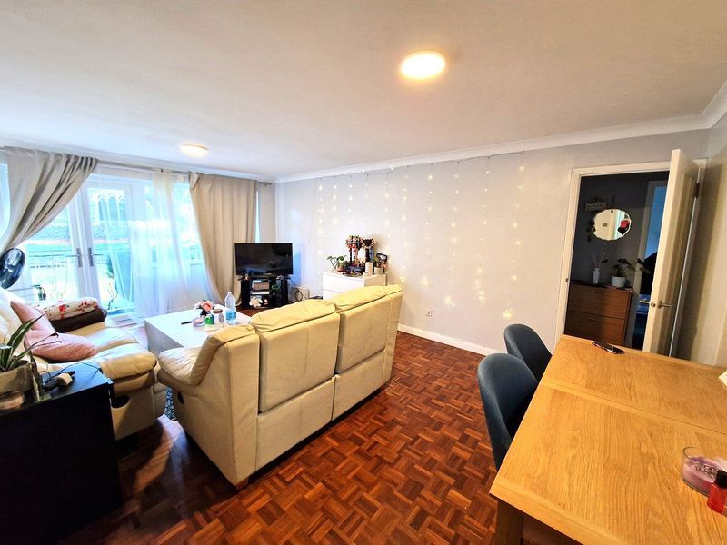 Property photo 3 of 8 Photo 7