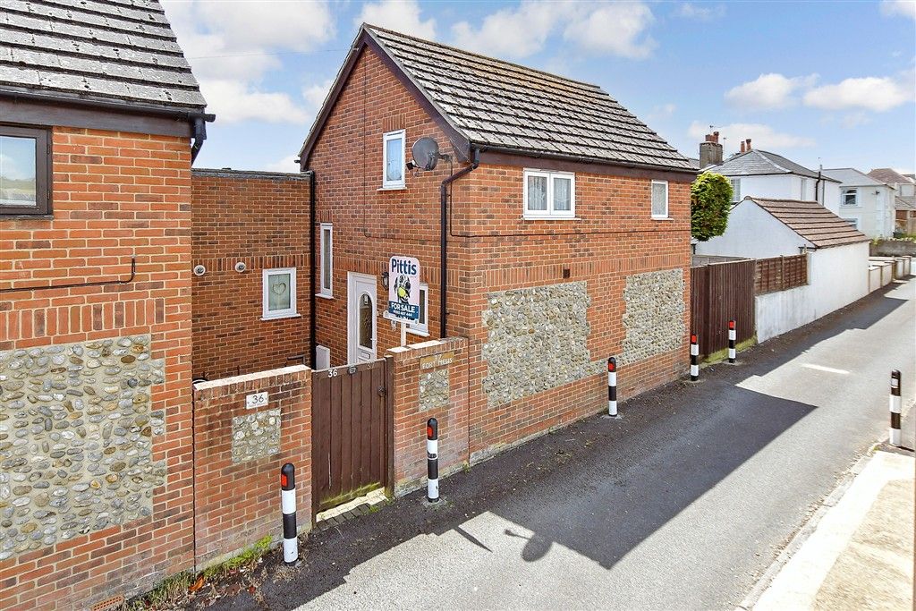 Property photo 1 of 9 External (Web)