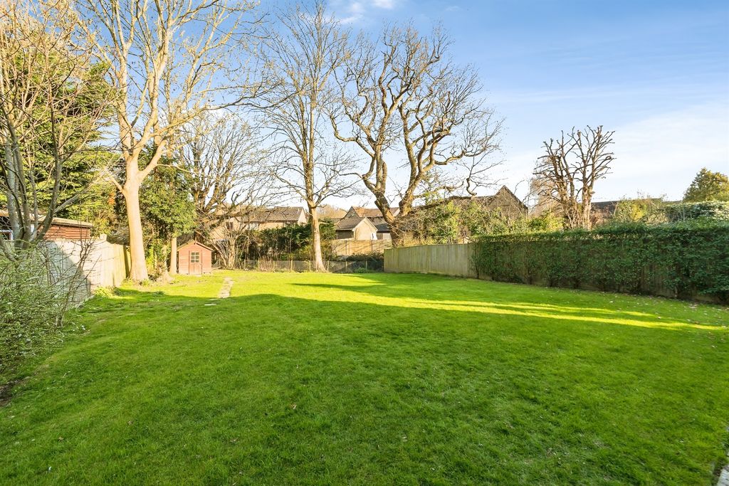 Property photo 3 of 19