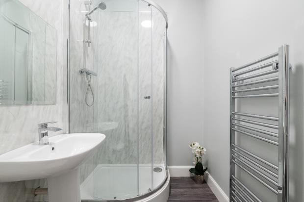 Property photo 2 of 10 Propertyimages