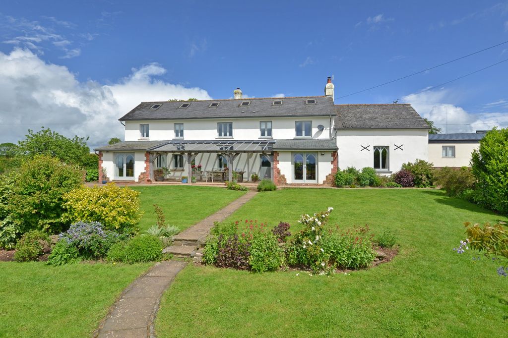 Property photo 3 of 26 Chapple