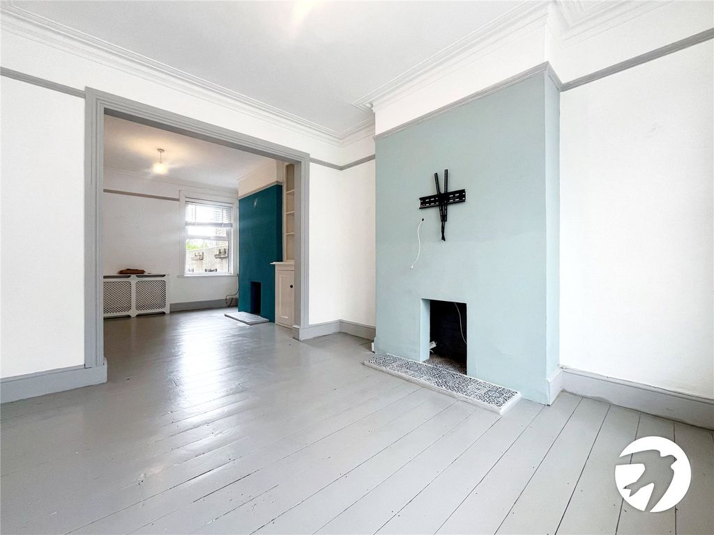 Property photo 3 of 18 Picture No. 11