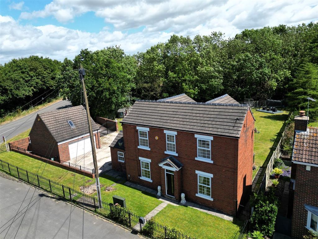 Property photo 1 of 32