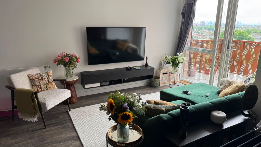 Property photo 1 of 6