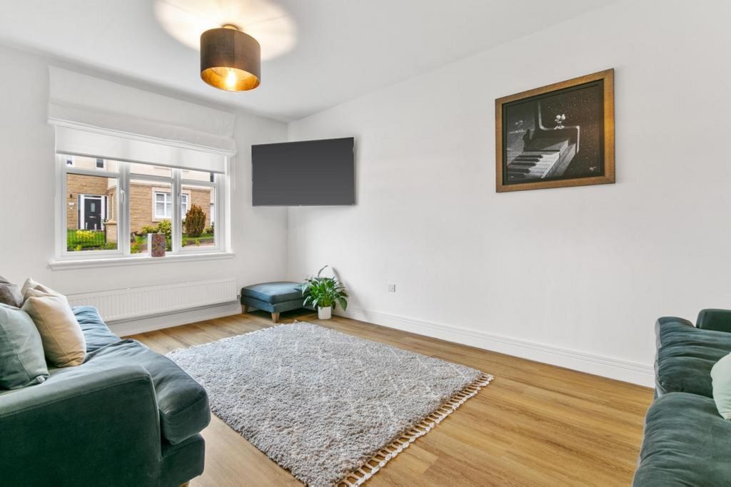 Property photo 2 of 38