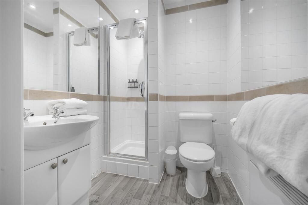 Property photo 2 of 10 Ensuite.Jpeg