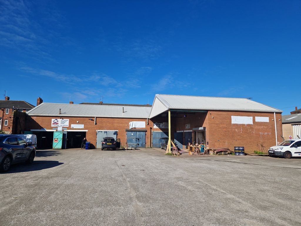 Property photo 1 of 3