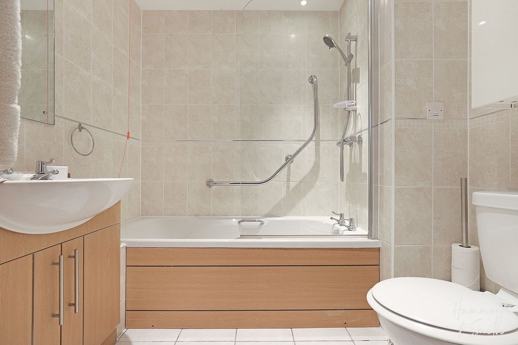 Additional image 12 of 1 bed flat for saleHigh Street, Epping CM16