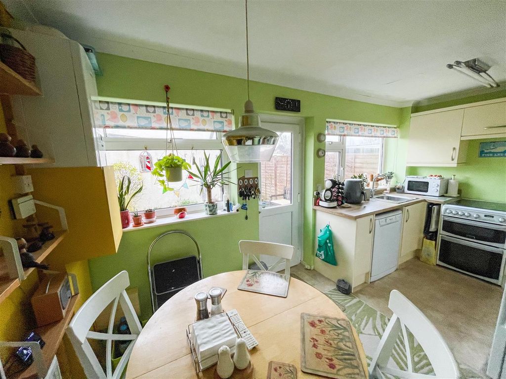 Property photo 3 of 13 Kitchen/Diner