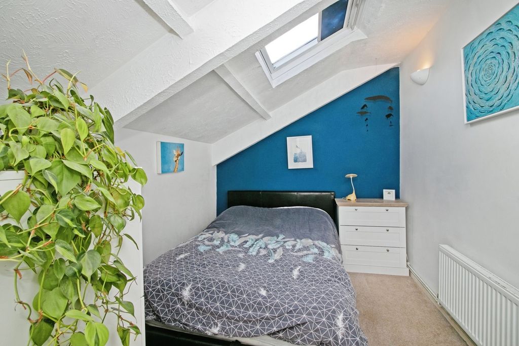 Property photo 3 of 16 Photo