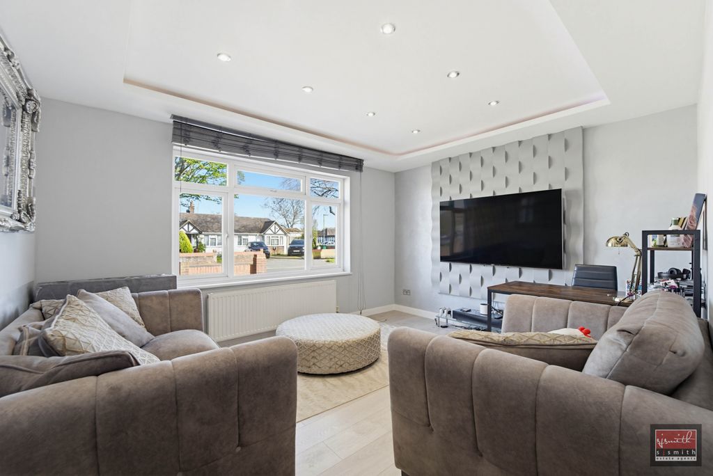 Property photo 3 of 16 Dsc05241